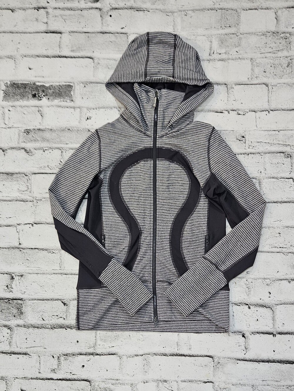Lululemon Define Hoodie Jacket Size 8 Black Grey Striped Full Zip